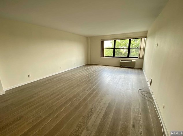 2352 Linwood Ave #5c, West Fort Lee, NJ