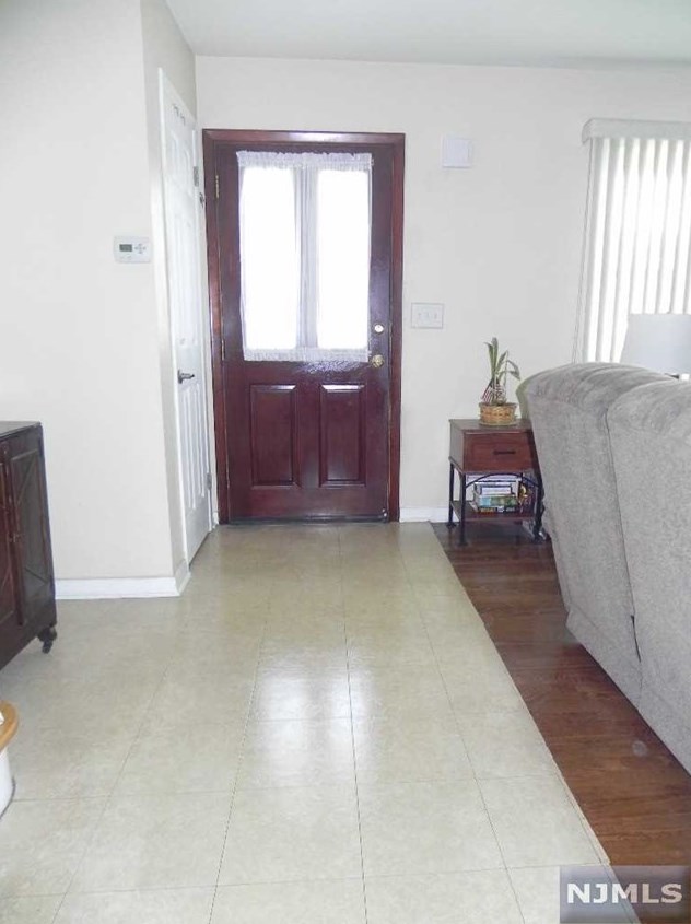 120 Phillips Ave, South Hackensack, NJ 07606