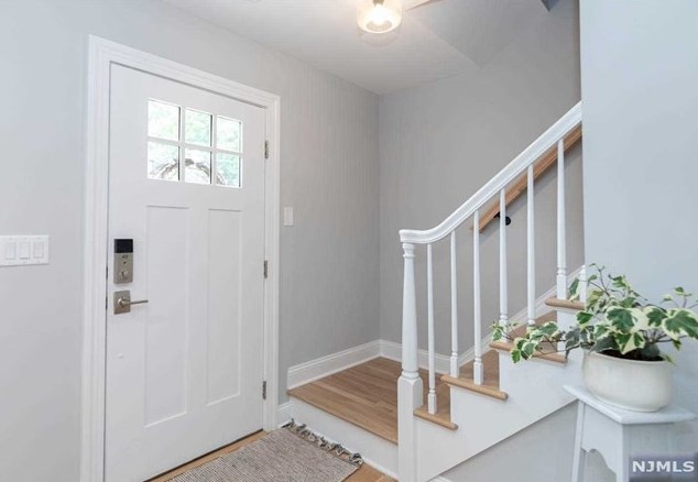 261 Vitmar Pl, Park Ridge NJ  07656-2406 exterior