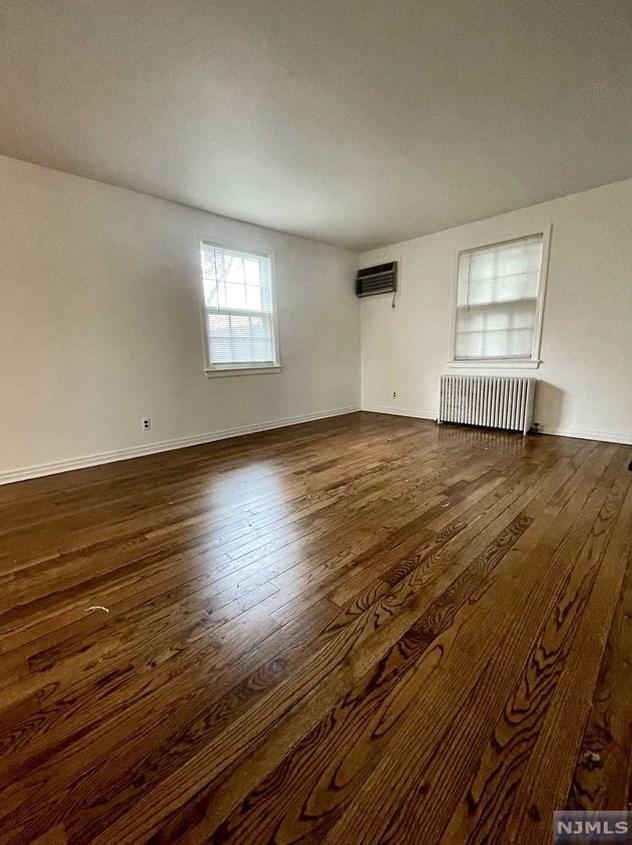 41 Elmwood Terrace #41, Elmwood Park, NJ 07407