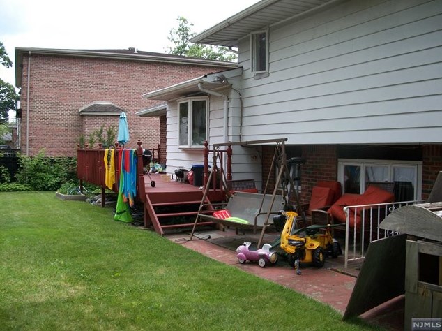 545 Summit St, Englewood NJ  07632-3023 exterior