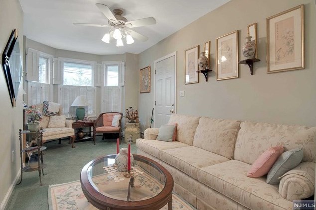 16 Argyle Pl #1, Kearny, NJ 07032