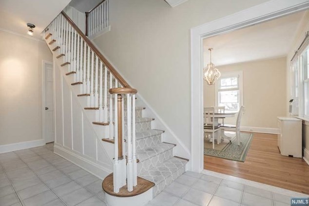 33 Garfield Pl, Rutherford NJ  07070-2455 exterior