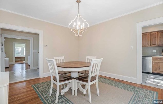 33 Garfield Pl, Rutherford NJ  07070-2455 exterior