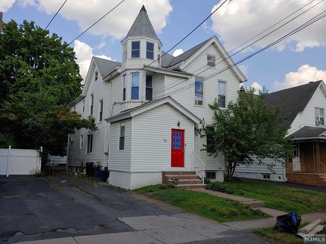 70 Marsellus Pl, Outwater, NJ 07026