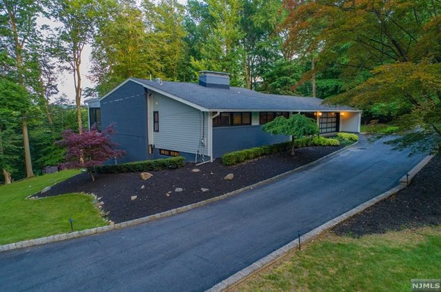46 Cottontail Trail, Upper Saddle River, NJ 07458