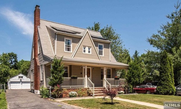 195 Wilson St, Hackensack, NJ 07601-3048