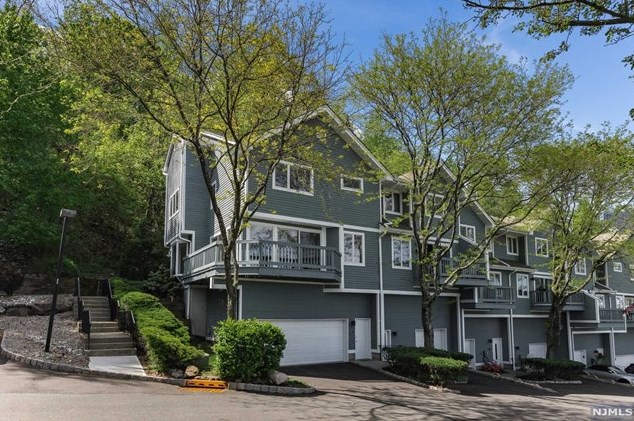 59 Skyview Terrace, Clifton, NJ 07013