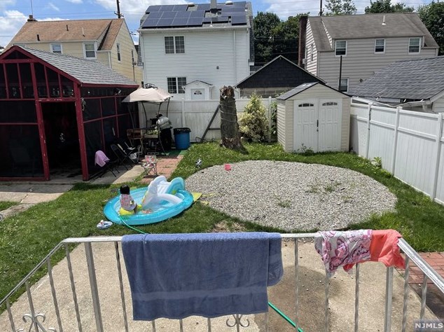 19 Parkview Ter, Clifton, NJ 07011-3709