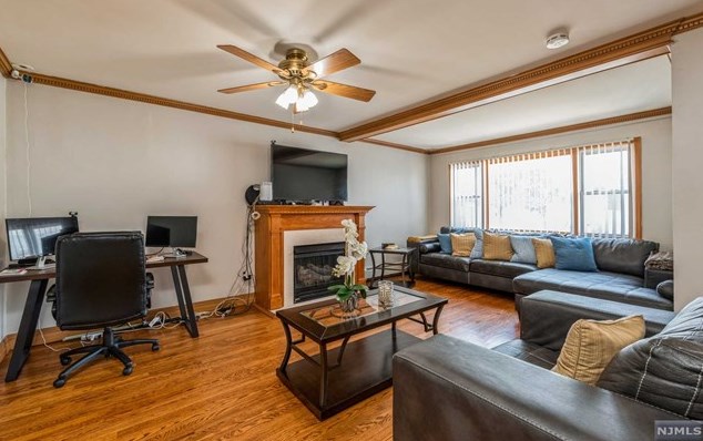 67 Sidney St, Lodi, NJ 07644-1811
