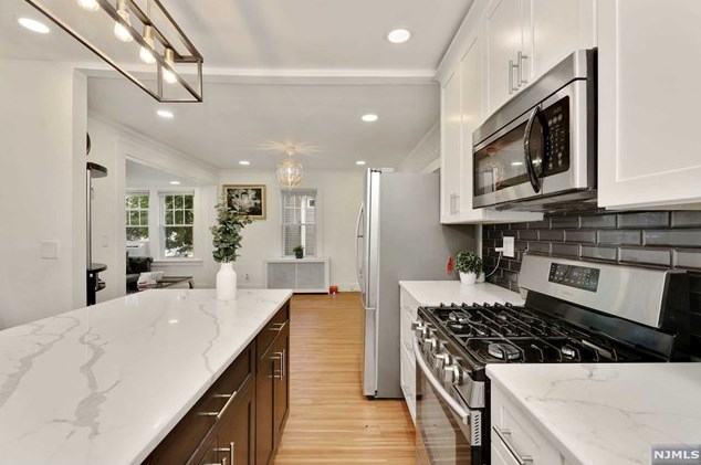 105 Daniel Ave, Rutherford NJ 07070-2718 exterior