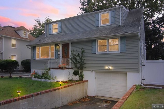 2 Passaic Ave, Hasbrouck Heights, NJ 07604