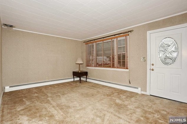 42 Washington Ave, Elmwood Park NJ  07407-2804 exterior
