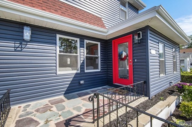 25 Essex Ave, Maplewood, NJ 07040