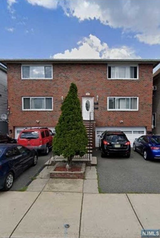 229 Washington Pl, Cliffside Park, NJ 07010