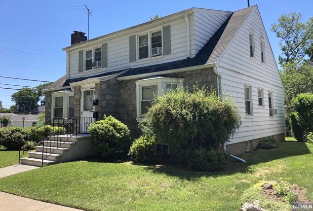 342 Diamond Bridge Ave, Paterson, NJ 07506