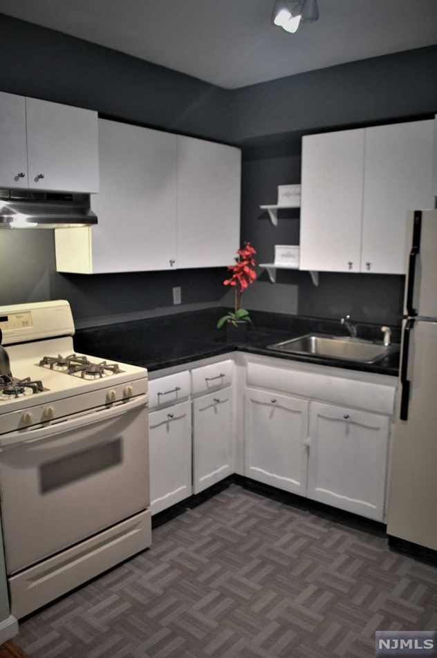 605 Grove St #k12, Clifton, NJ 07013