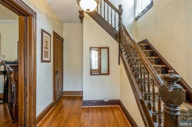 69 Central Ave, Hillsdale NJ  07642-2113 exterior