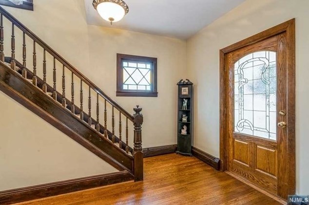 69 Central Ave, Hillsdale NJ  07642-2113 exterior