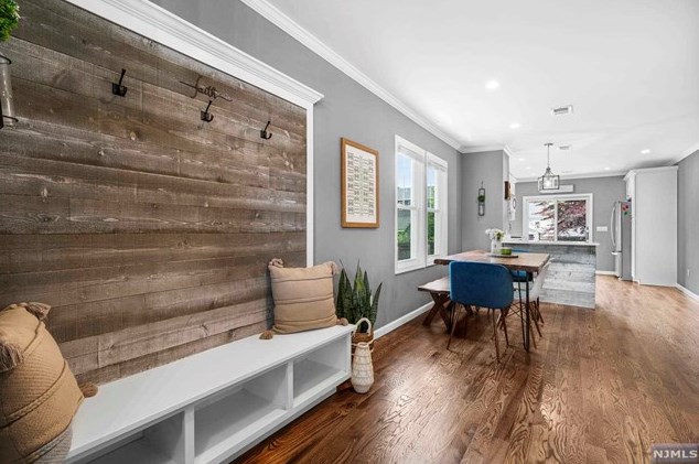 708 Tiffany Ave, Westwood NJ  07675-6306 exterior