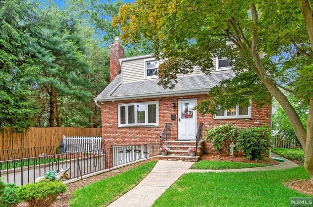 550 Central Ave, Westwood, NJ 07675