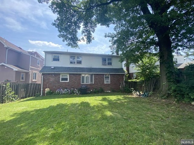 387 Westminster Pl, Lodi, NJ 07644