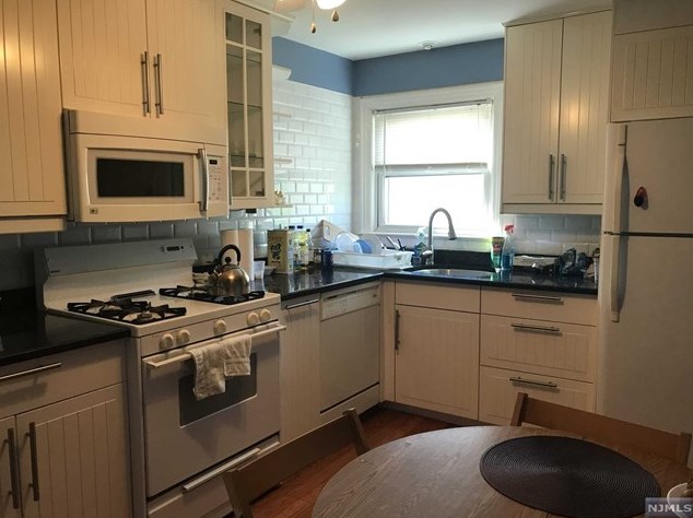 136 Chestnut St, Outwater, NJ 07026