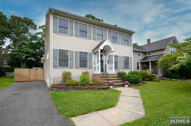 127 Church St, Mahwah, NJ 07430