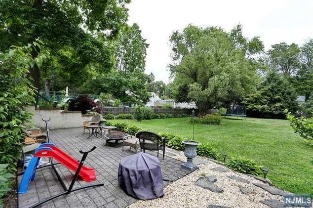 111 Berkeley Ave, Westwood NJ  07675-1804 exterior
