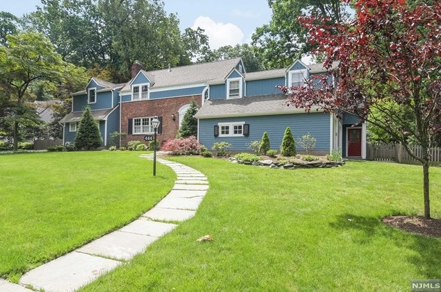 444 Contant Ave, Haworth, NJ 07641