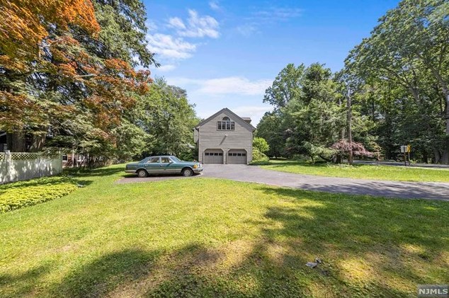 97 Orangeburgh Rd, Westwood, NJ 07675