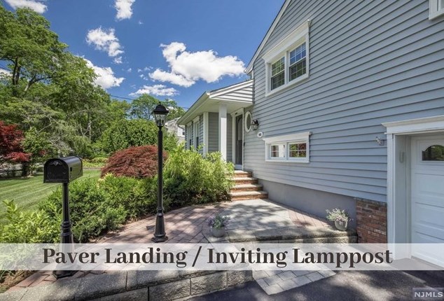 541 Nagle St, Ridgewood, NJ 07450
