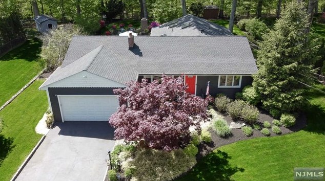 668 Jacquelyn Rd, Westwood, NJ 07676-3841