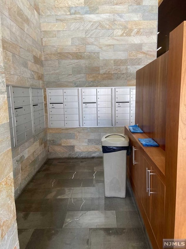 3116 City Pl, Edgewater, NJ 07020