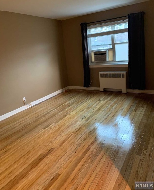 1481 E Terrace Cir, Teaneck, NJ 07666