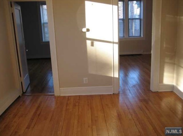 75 Barkley Ave, Clifton NJ  07011-3258 exterior
