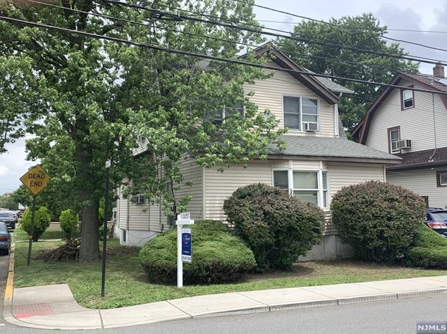 36 Marshall Ave, Little Ferry, NJ 07643-1825