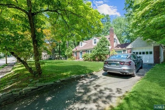 111 High St, Closter, NJ 07624