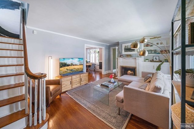 57 Oakdene Ave, Cliffside Park, NJ 07010
