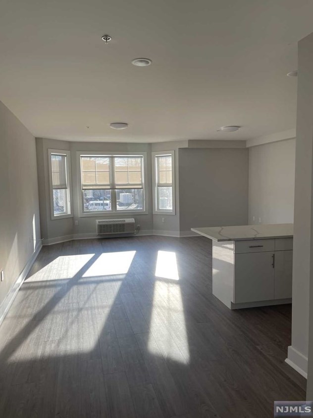 1685 Bergen Blvd #701, West Fort Lee, NJ 07024