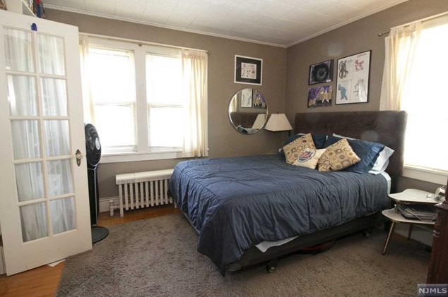 48 Pierce Ave, Midland Pk NJ 07432-1824 exterior