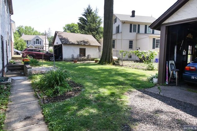 48 Pierce Ave, Midland Pk NJ 07432-1824 exterior