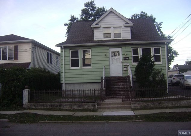 300 Jackson Ave, Hackensack, NJ 07601