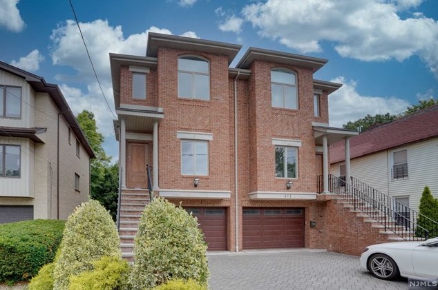 415 Westview Pl, West Fort Lee, NJ 07024-3917