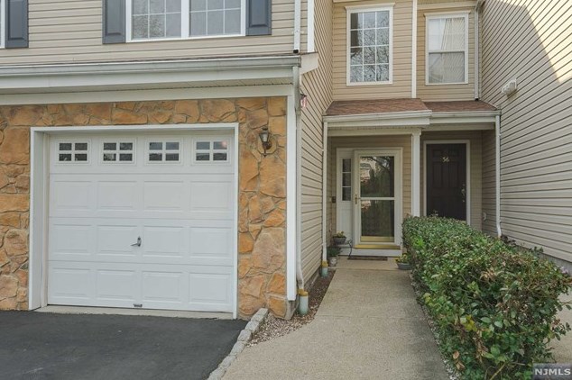 55 Mountainside Dr, Pompton Lakes NJ  07442-1763 exterior