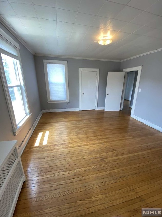 127 Mountain Way, Rutherford NJ  07070-2113 exterior