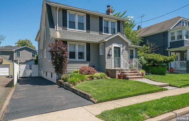47 Somers Ave, Bergenfield, NJ 07621
