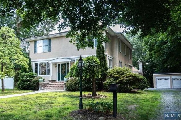 165 Ridge Ave, Park Ridge, NJ 07656