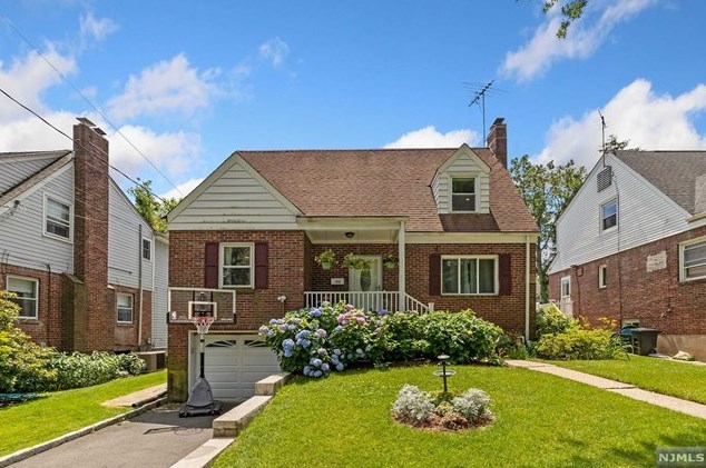 108 Audubon Rd, Teaneck, NJ 07666