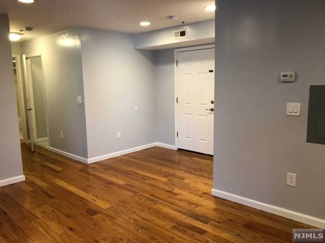 115 42nd St Apt 3a, Union City, NJ